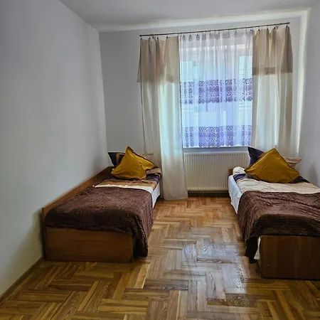 Vera Dla Seniorow , Z Celodobowa Opieka I Wyzywienie