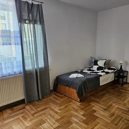 Vera Dla Seniorow , Z Celodobowa Opieka I Wyzywienie Hostel *