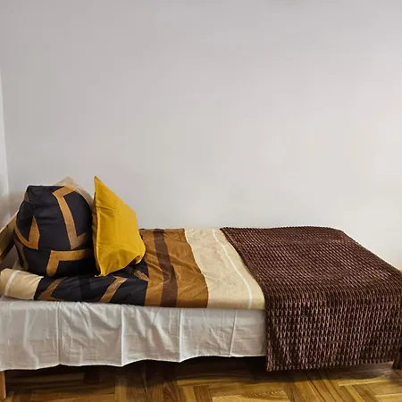 Vera Dla Seniorow , Z Celodobowa Opieka I Wyzywienie *